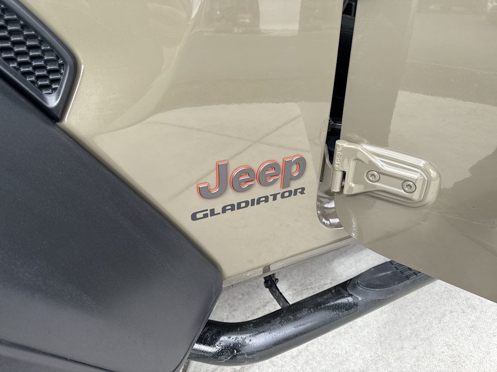Thumbnail: 2020 Jeep Gladiator - 7