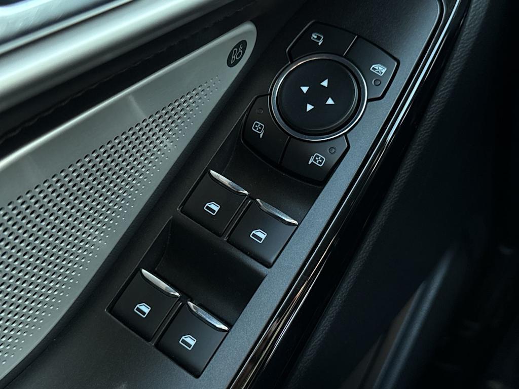 Thumbnail: 2023 Ford Explorer - 25