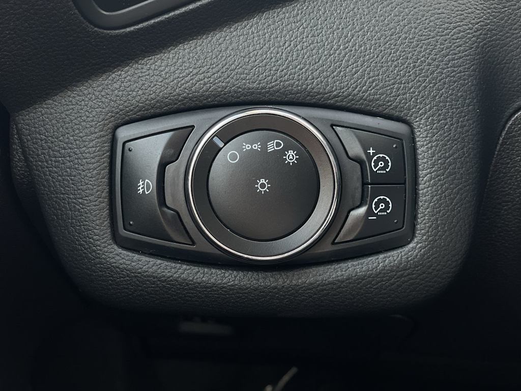 Thumbnail: 2013 Ford Escape - 22