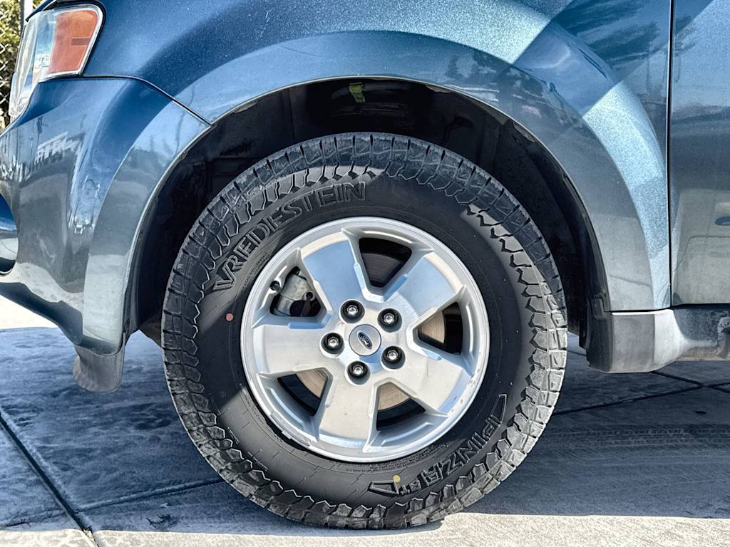 Thumbnail: 2012 Ford Escape - 8