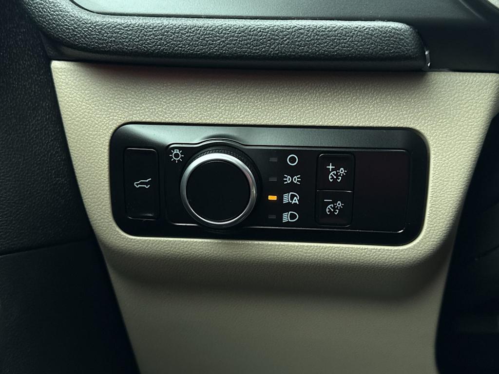 Thumbnail: 2022 Ford Escape - 23