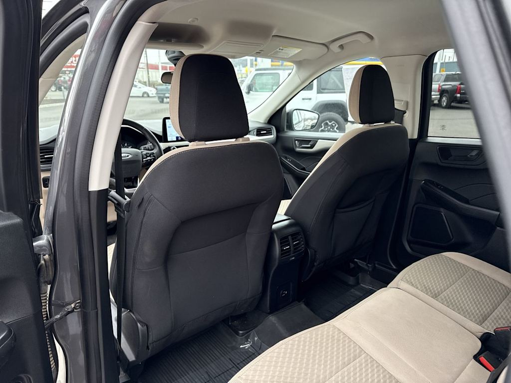 Thumbnail: 2022 Ford Escape - 21