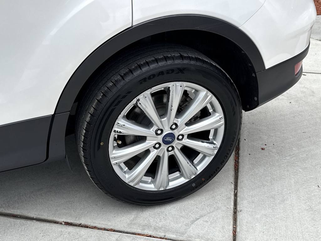 Thumbnail: 2017 Ford Escape - 8