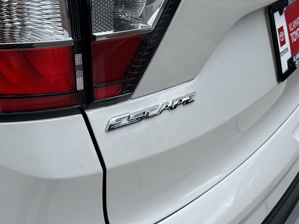 Thumbnail: 2017 Ford Escape - 7