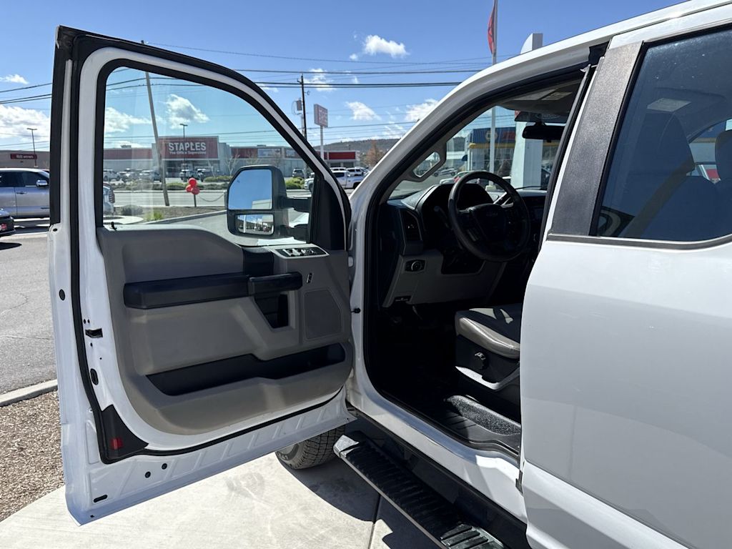 Thumbnail: 2017 Ford F-350 - 13