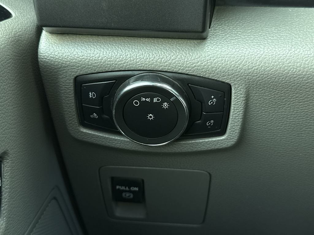 Thumbnail: 2015 Ford F-150 - 23