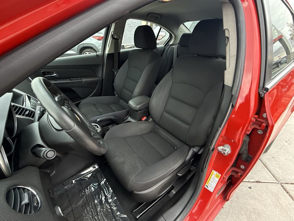 Thumbnail: 2016 Chevrolet Cruze - 11