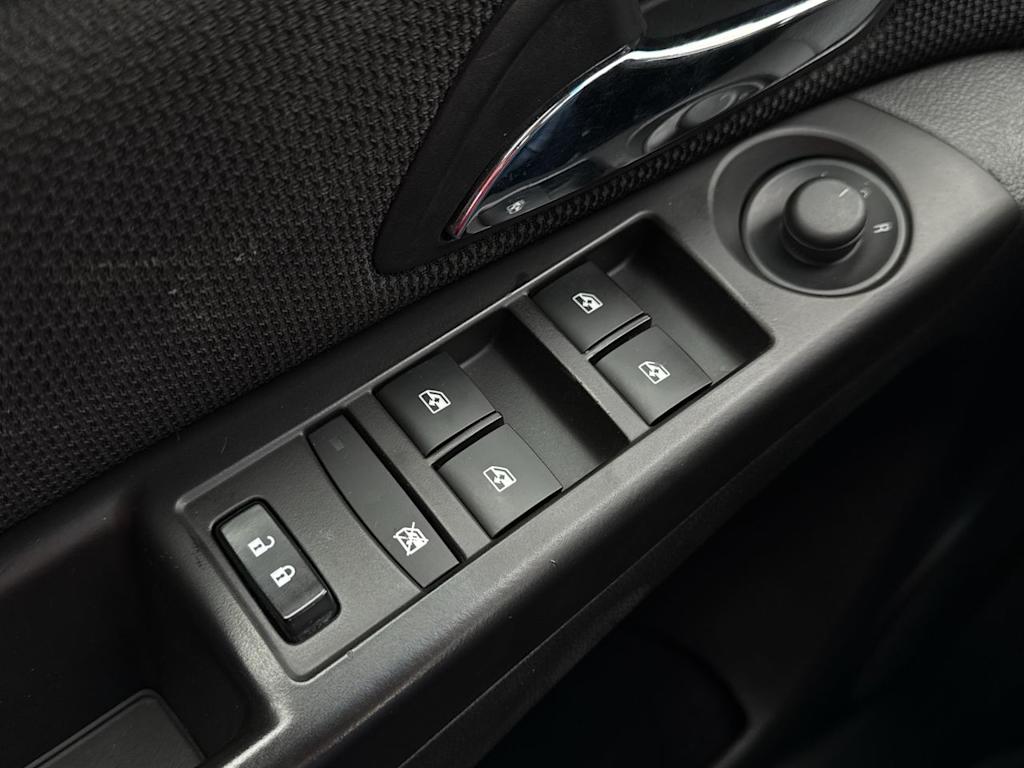 Thumbnail: 2016 Chevrolet Cruze - 23