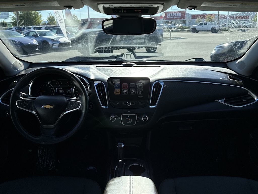 Thumbnail: 2018 Chevrolet Malibu - 2