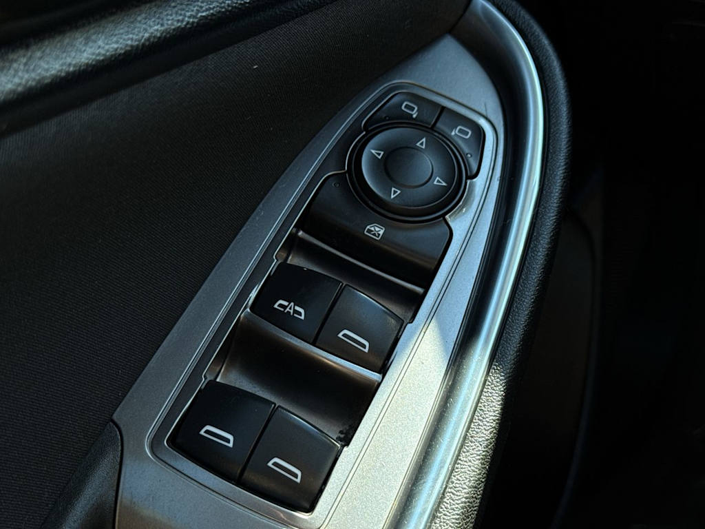 Thumbnail: 2018 Chevrolet Malibu - 24