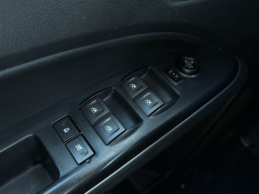 Thumbnail: 2019 Chevrolet Colorado - 23