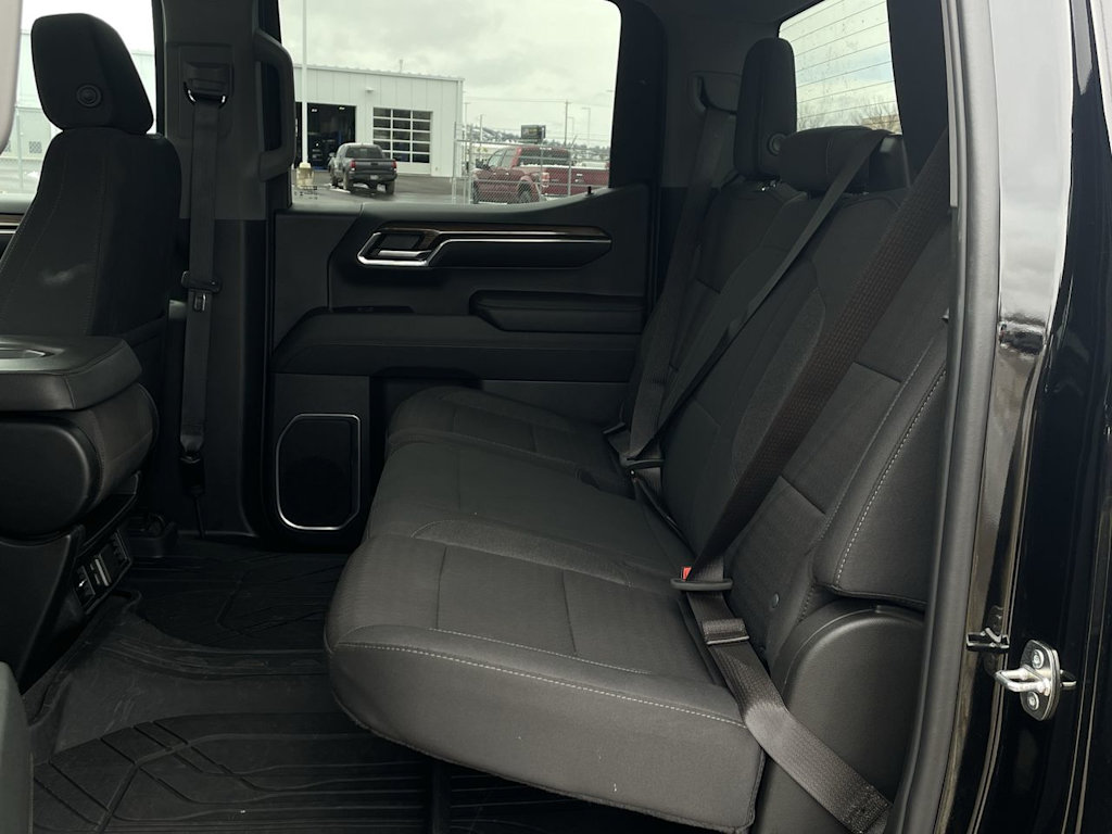 2024 Chevrolet Silverado 1500 LT 8