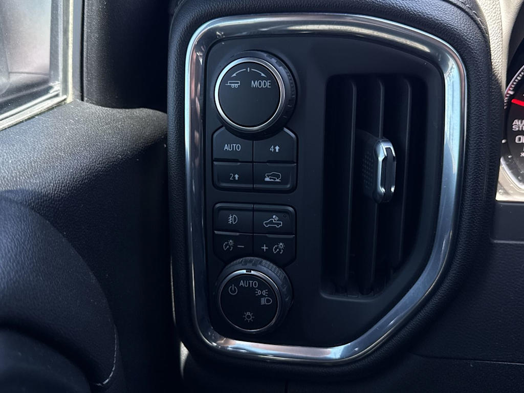 Thumbnail: 2021 Chevrolet Silverado 1500 - 23