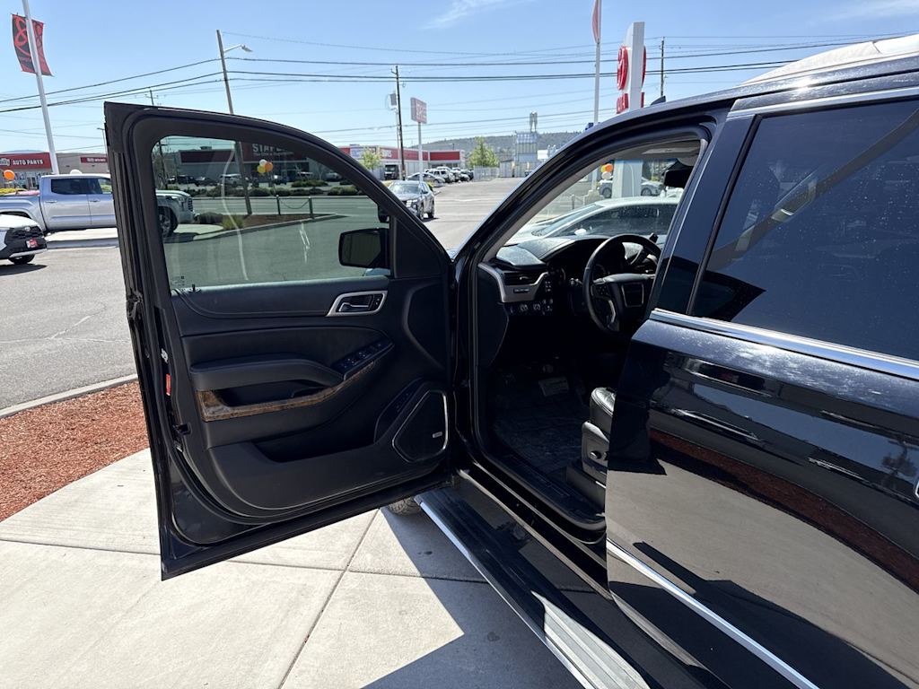 Thumbnail: 2015 GMC Yukon - 19