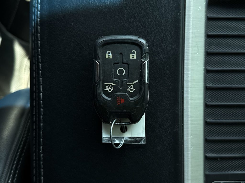 Thumbnail: 2015 GMC Yukon - 25