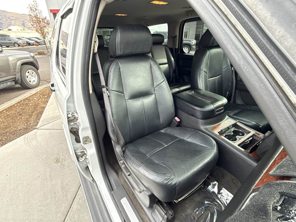 Thumbnail: 2007 Chevrolet Tahoe - 12