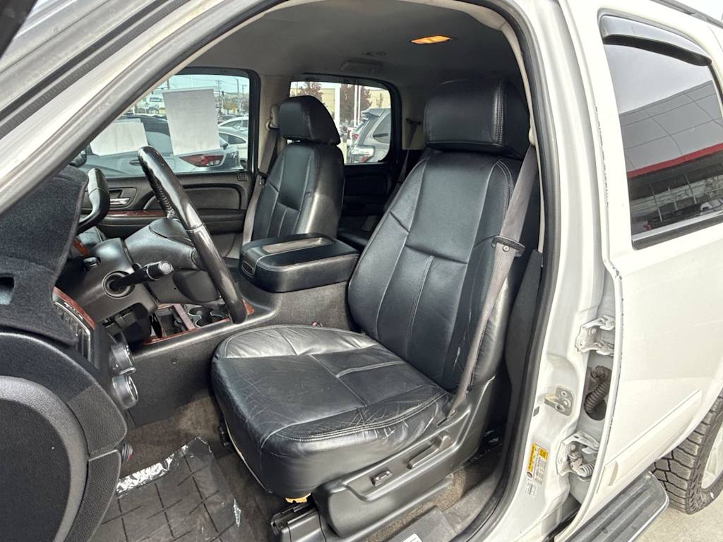 Thumbnail: 2007 Chevrolet Tahoe - 11