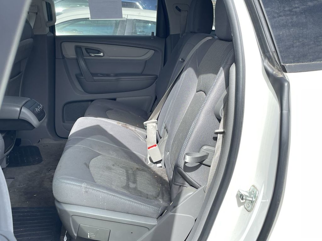 2014 Chevrolet Traverse LS 8