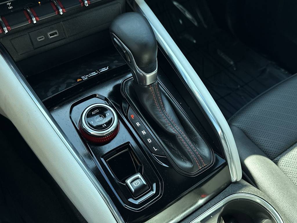 Thumbnail: 2023 GMC Canyon - 15