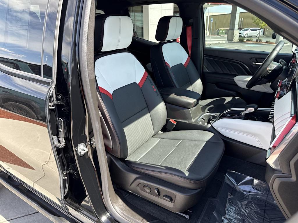 Thumbnail: 2023 GMC Canyon - 11
