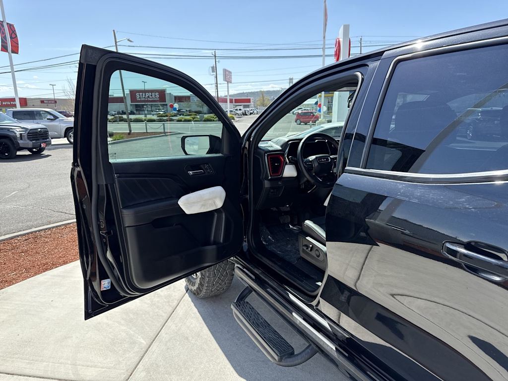 Thumbnail: 2023 GMC Canyon - 2