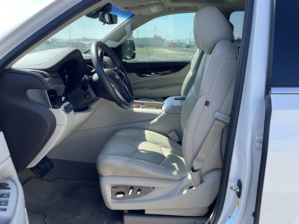 2017 Cadillac Escalade Premium 7