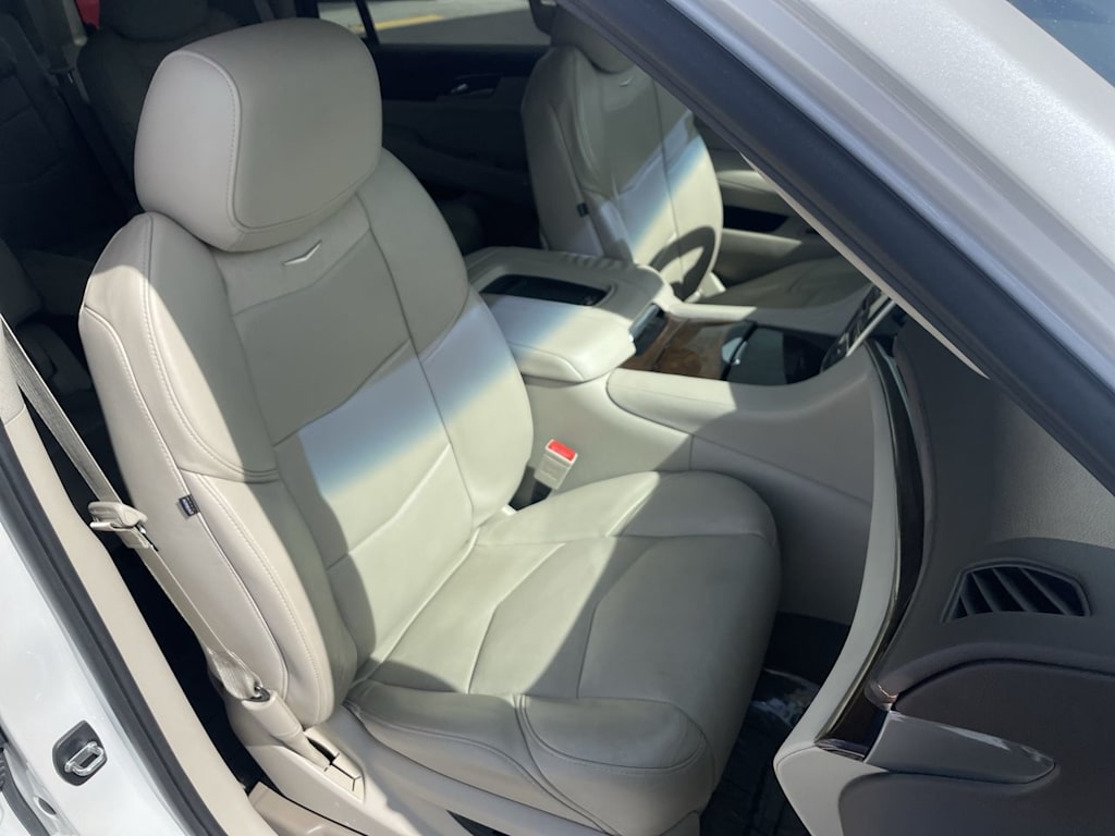 2017 Cadillac Escalade Premium 21
