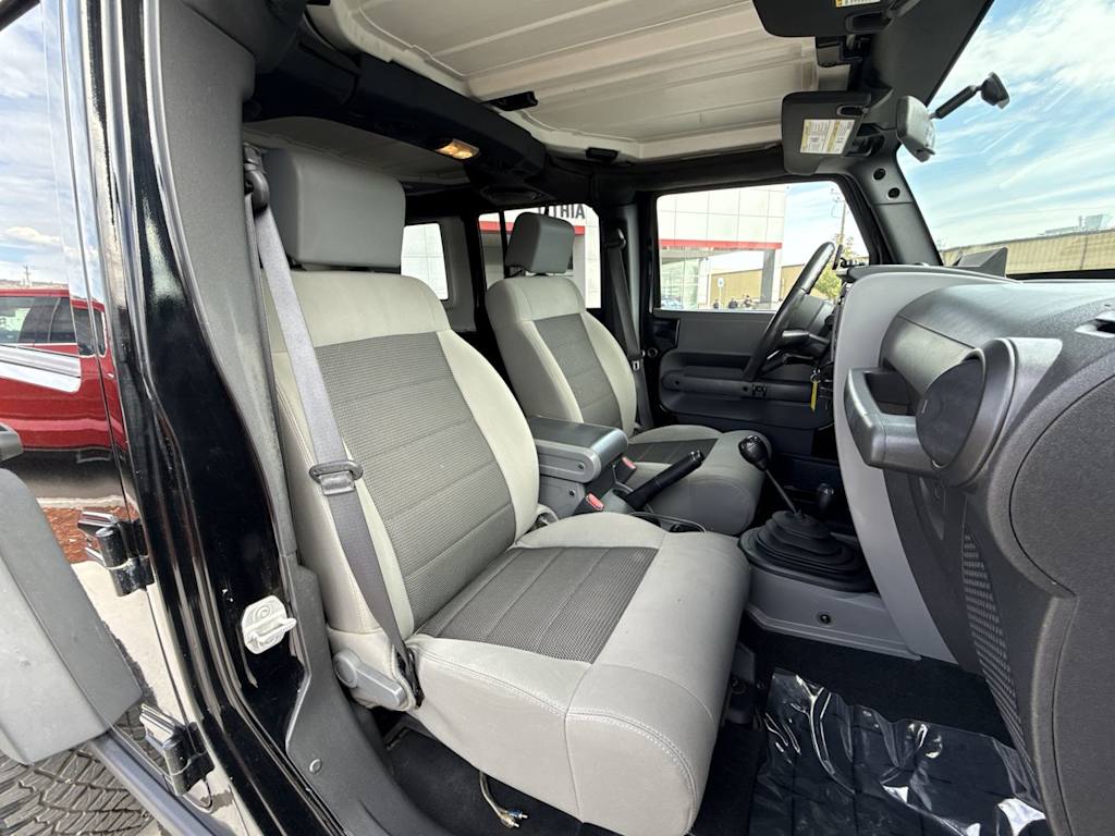Thumbnail: 2010 Jeep Wrangler - 10
