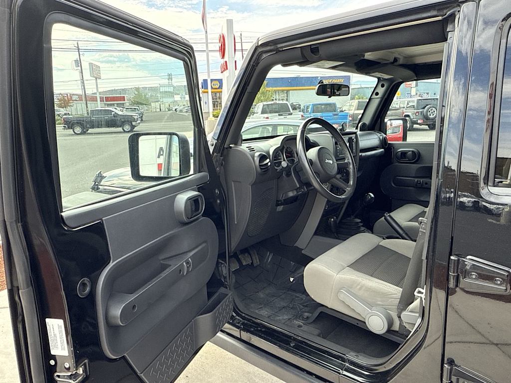 Thumbnail: 2010 Jeep Wrangler - 11