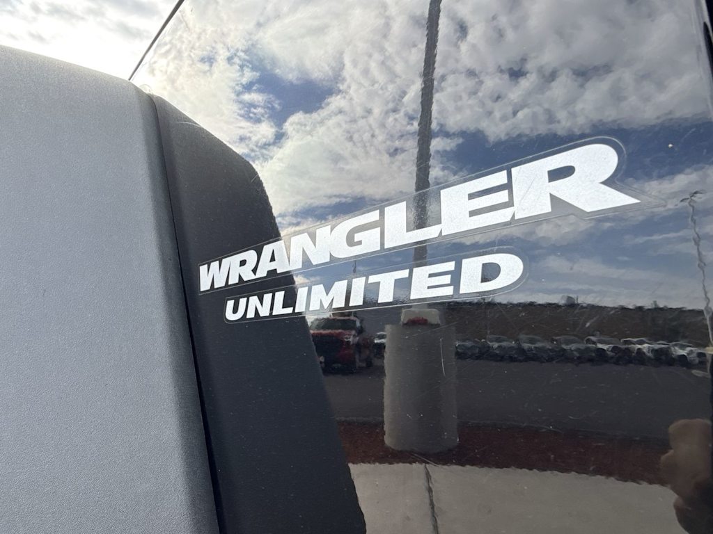 Thumbnail: 2010 Jeep Wrangler - 6