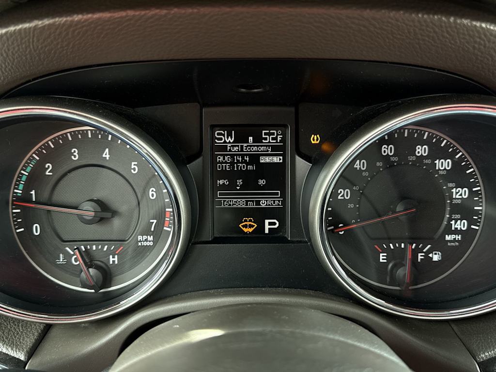 Thumbnail: 2011 Jeep Grand Cherokee - 16