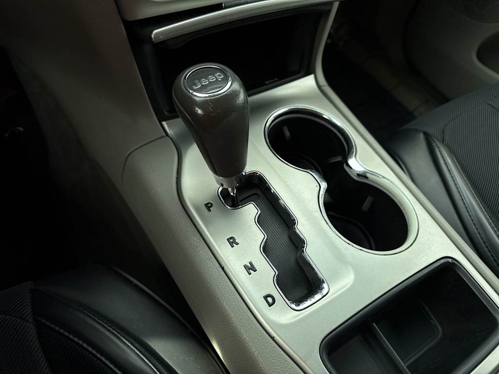 Thumbnail: 2011 Jeep Grand Cherokee - 15