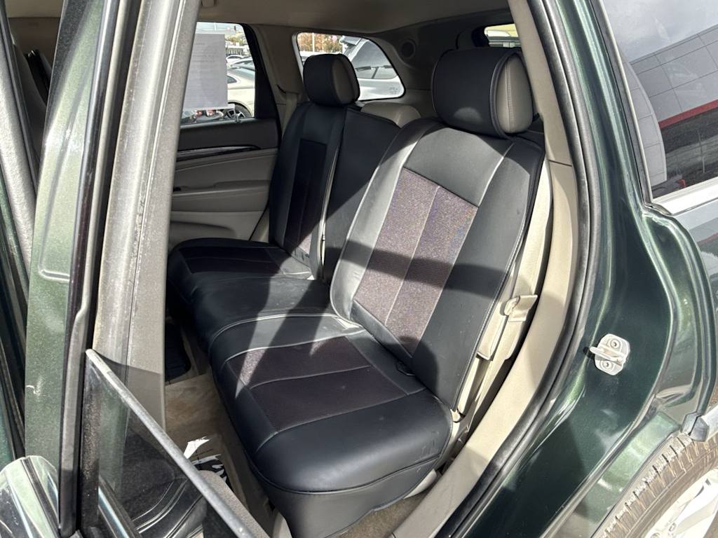 Thumbnail: 2011 Jeep Grand Cherokee - 12