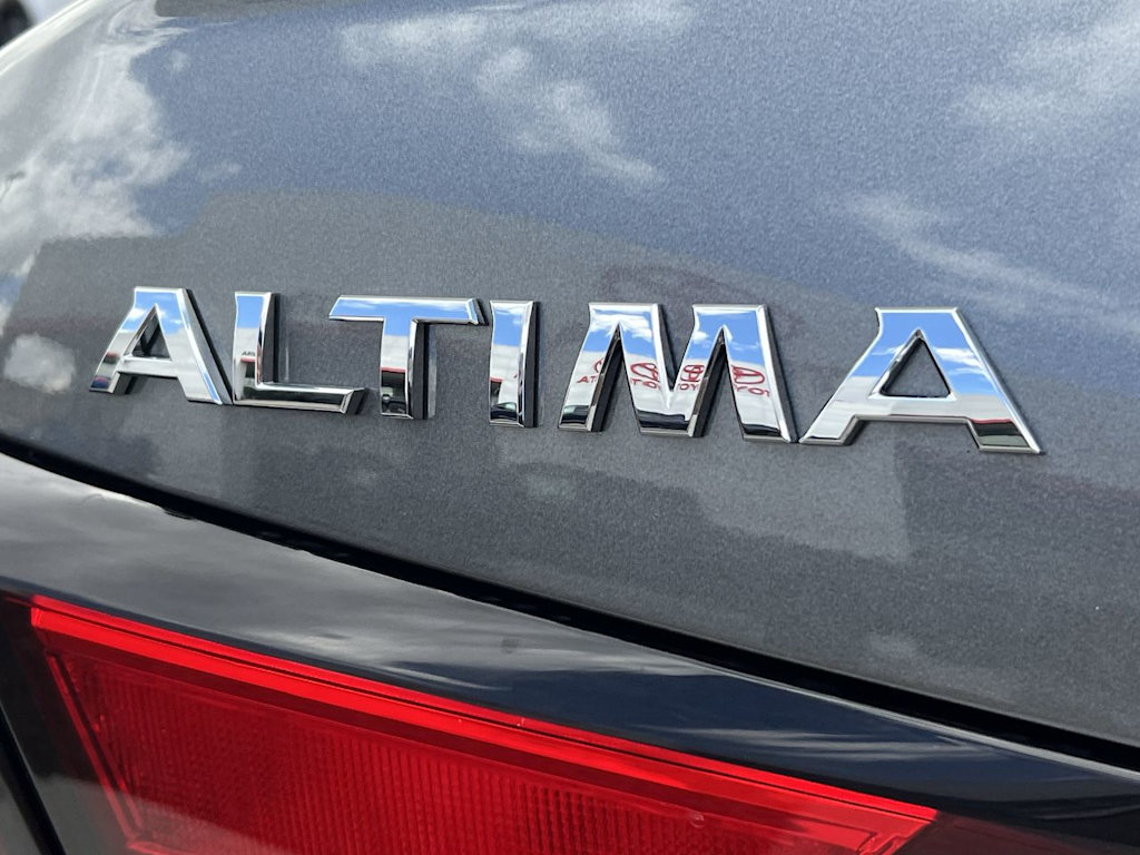 Thumbnail: 2021 Nissan Altima - 7