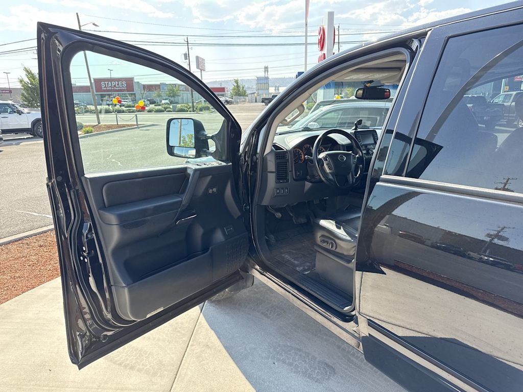 Thumbnail: 2013 Nissan Titan - 19