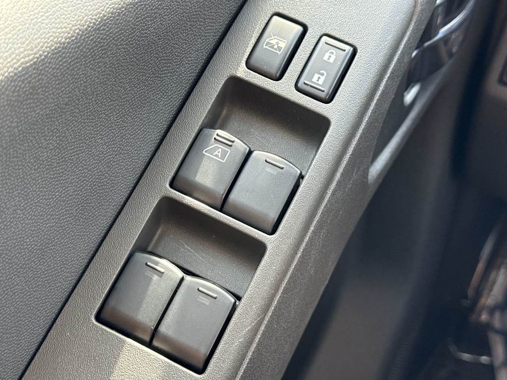 Thumbnail: 2018 Nissan Frontier - 23