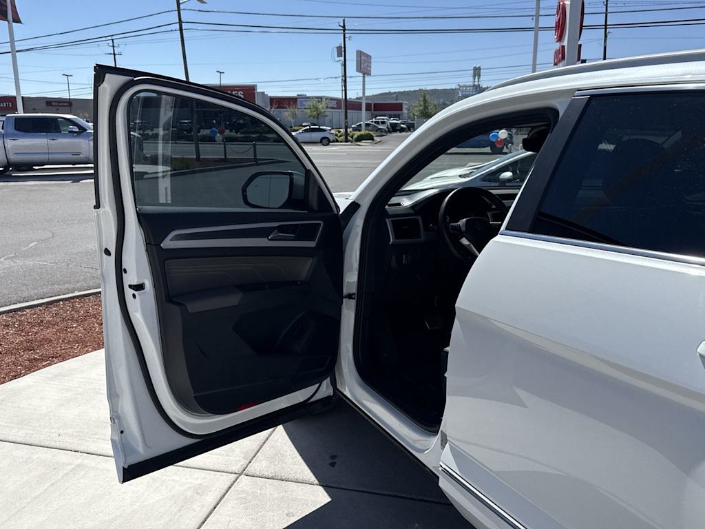 Thumbnail: 2021 Volkswagen Atlas - 2