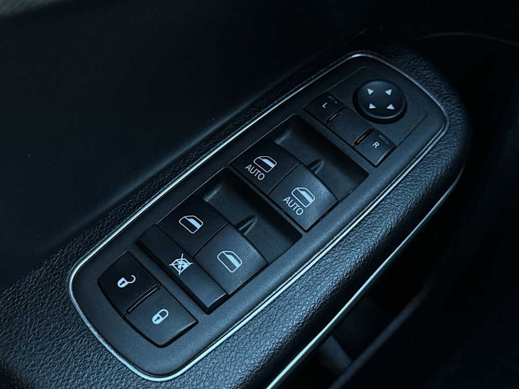 Thumbnail: 2022 Dodge Charger - 24