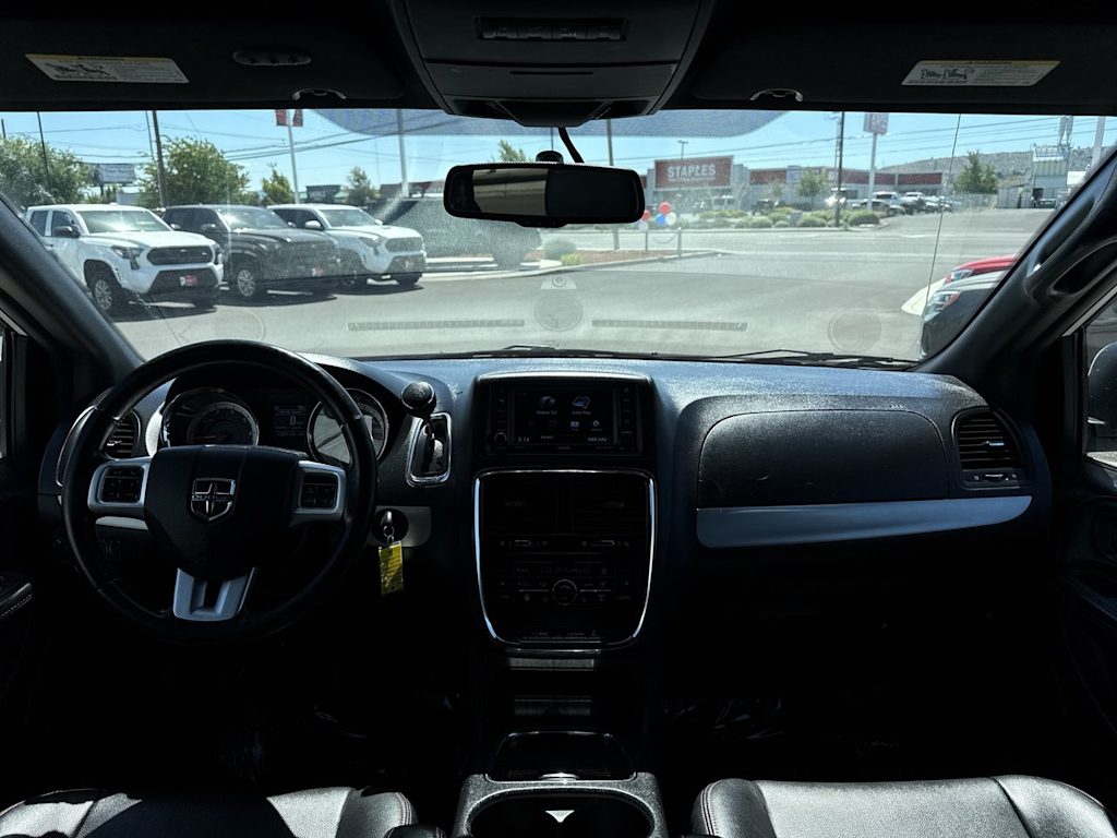 Thumbnail: 2018 Dodge Grand Caravan - 2