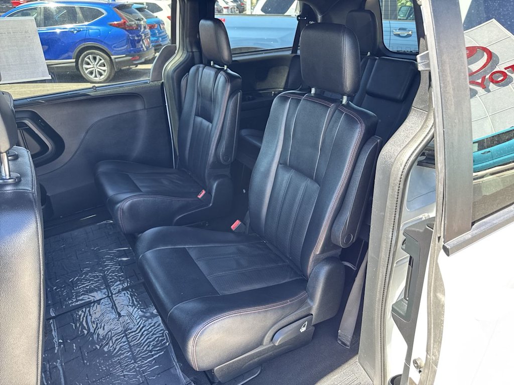 Thumbnail: 2018 Dodge Grand Caravan - 13