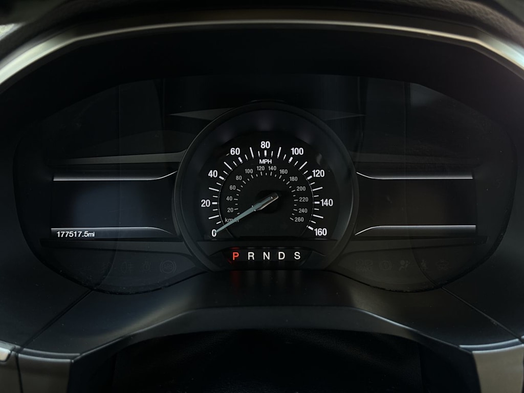 Thumbnail: 2016 Ford Edge - 16