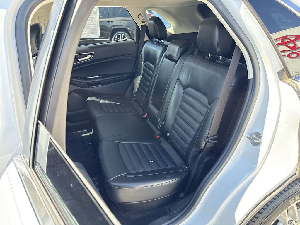 Thumbnail: 2016 Ford Edge - 13