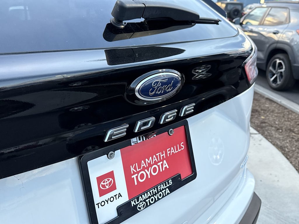 Thumbnail: 2022 Ford Edge - 7