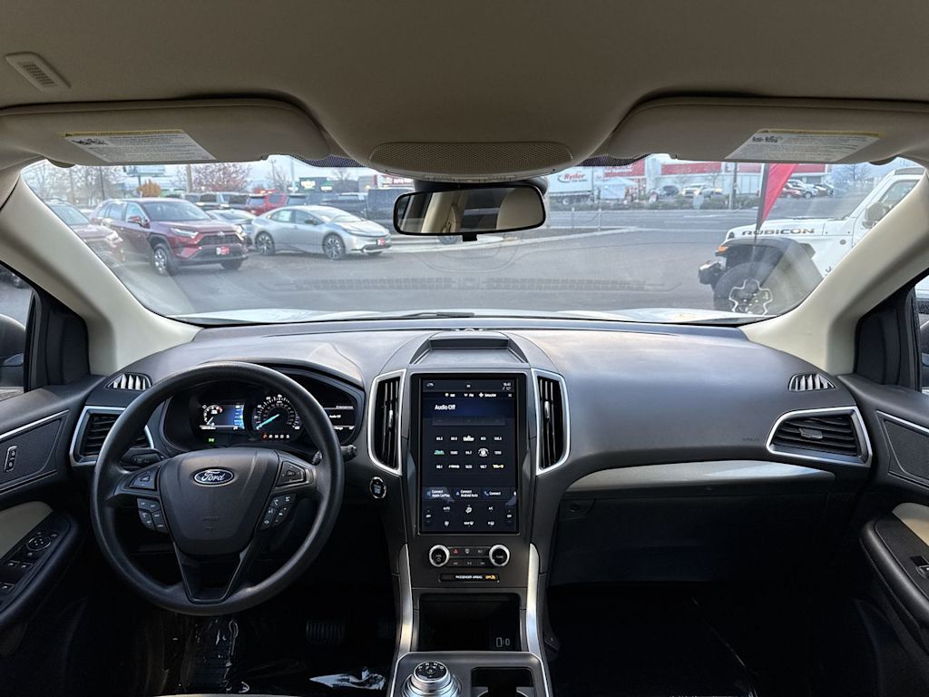 Thumbnail: 2022 Ford Edge - 2