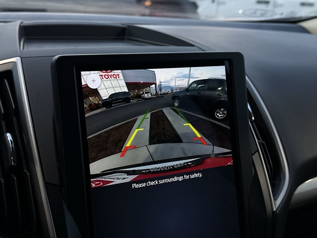 Thumbnail: 2022 Ford Edge - 22