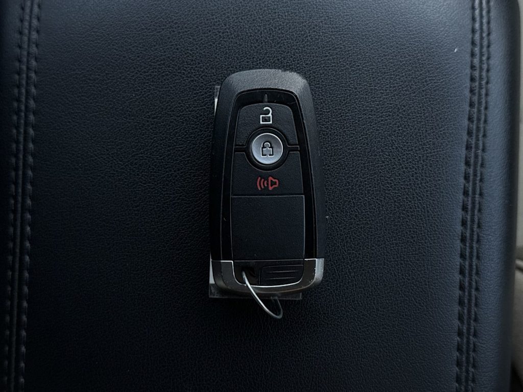 Thumbnail: 2022 Ford Edge - 18