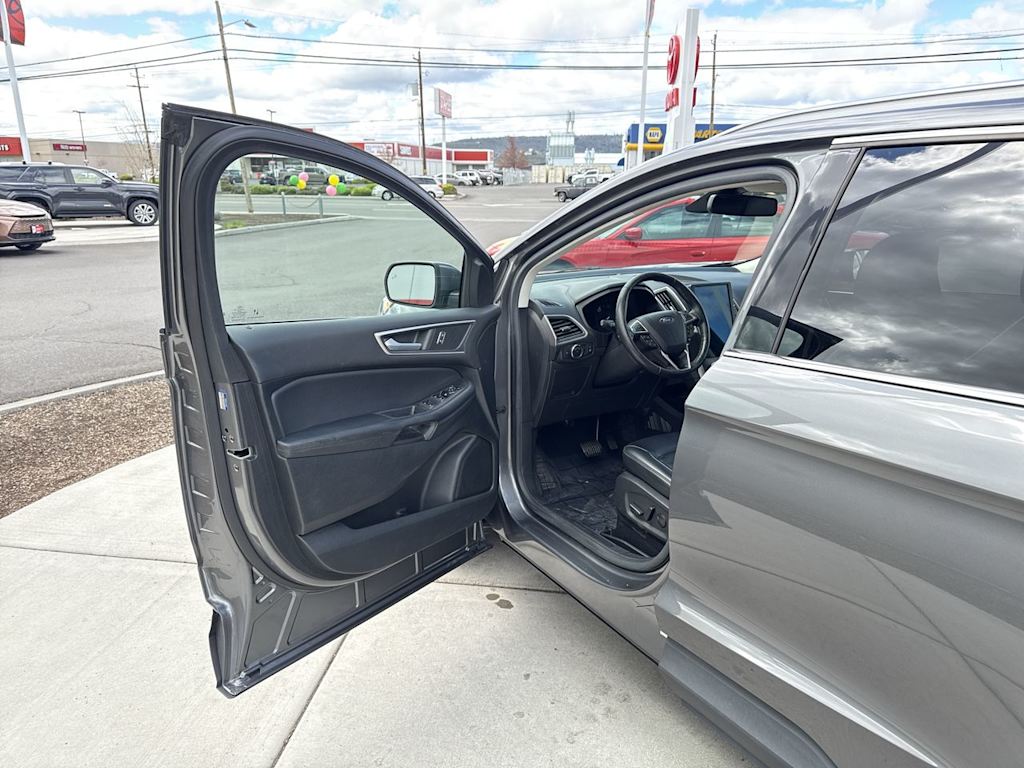 Thumbnail: 2022 Ford Edge - 19