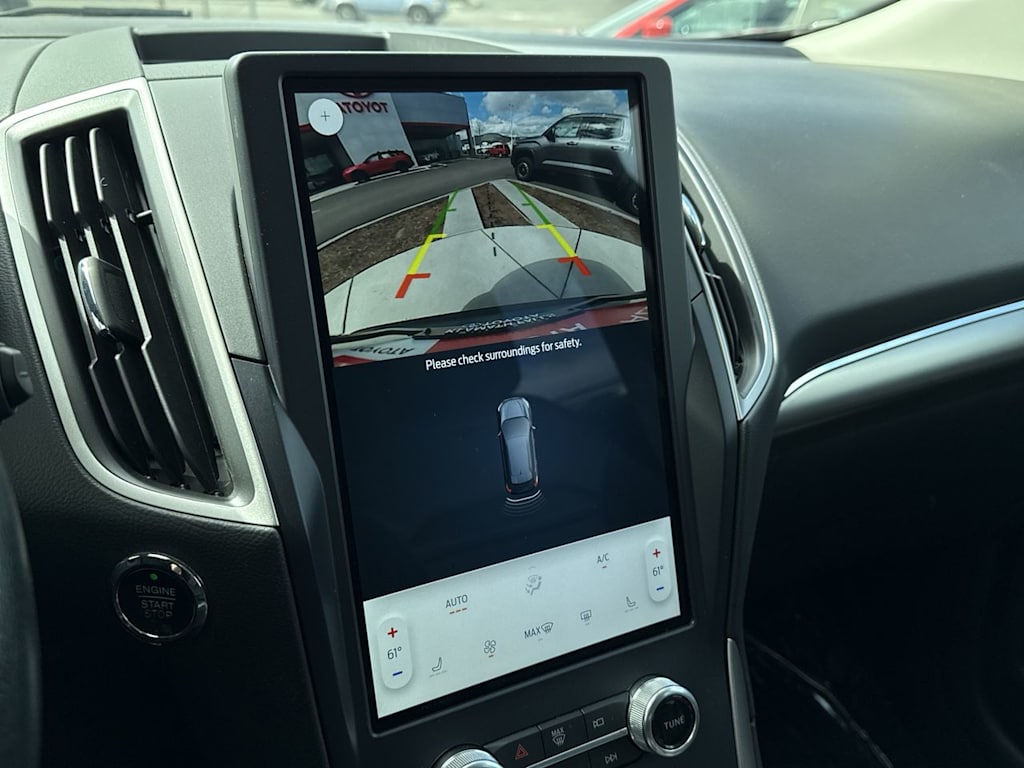 Thumbnail: 2022 Ford Edge - 21