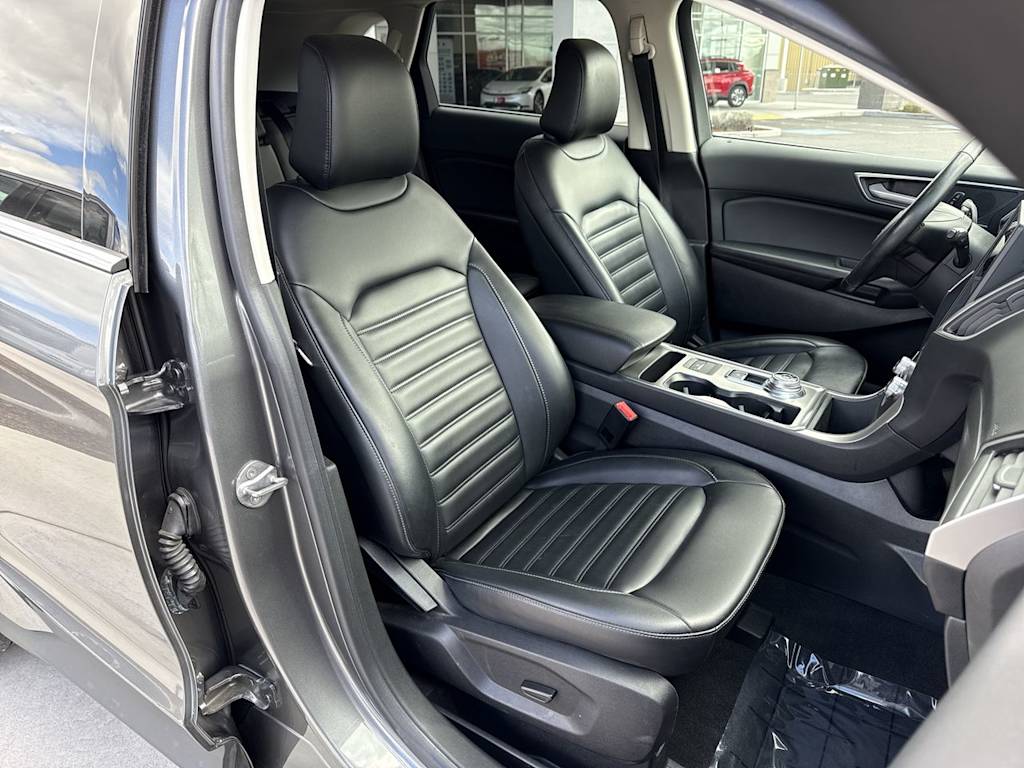 Thumbnail: 2022 Ford Edge - 12