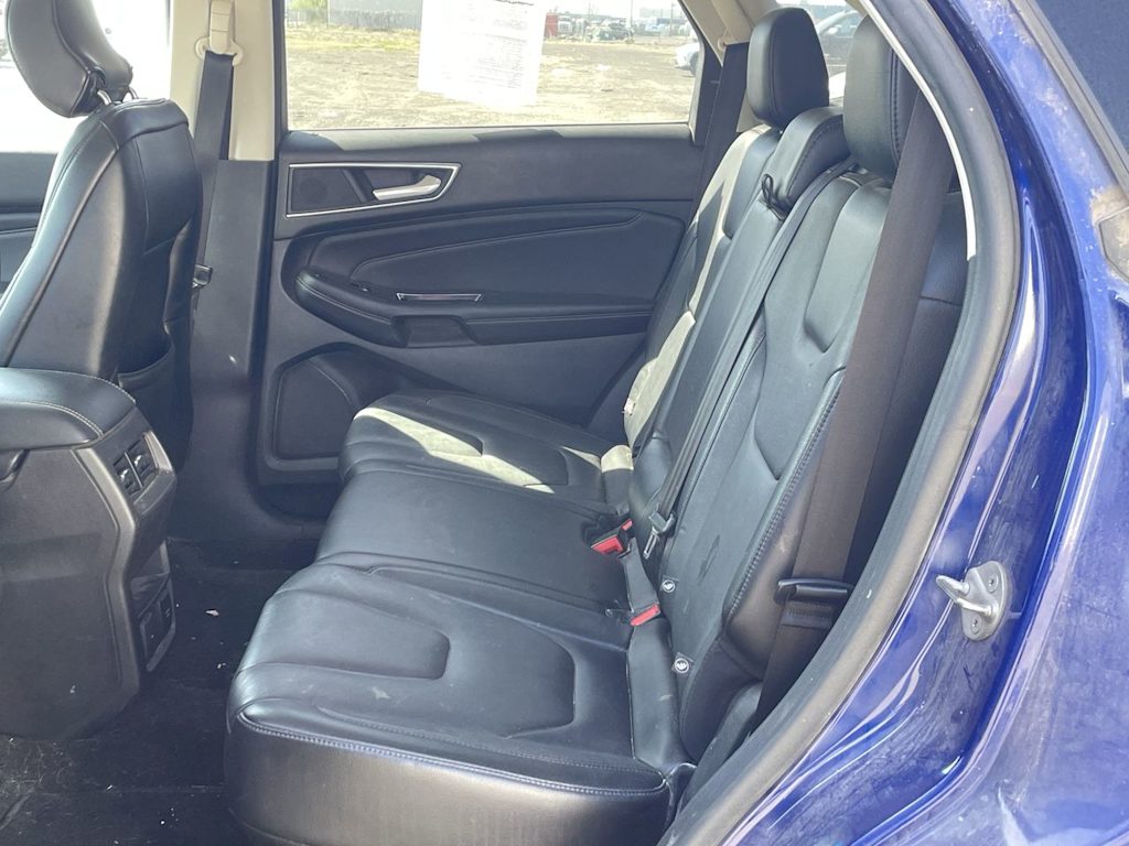 2015 Ford Edge Titanium 8